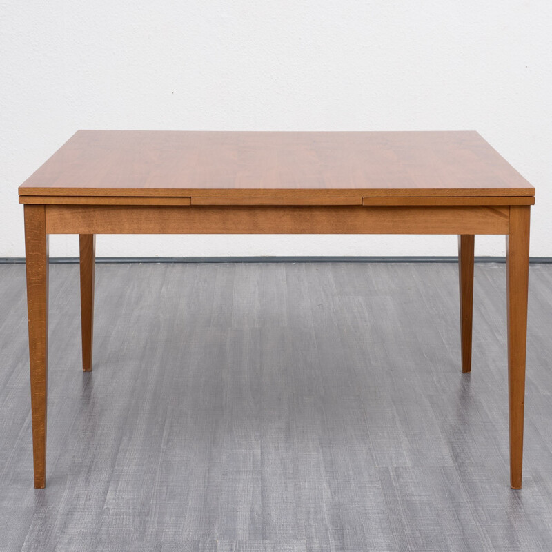 Extendible dining table in walnut veneer - 1960s 