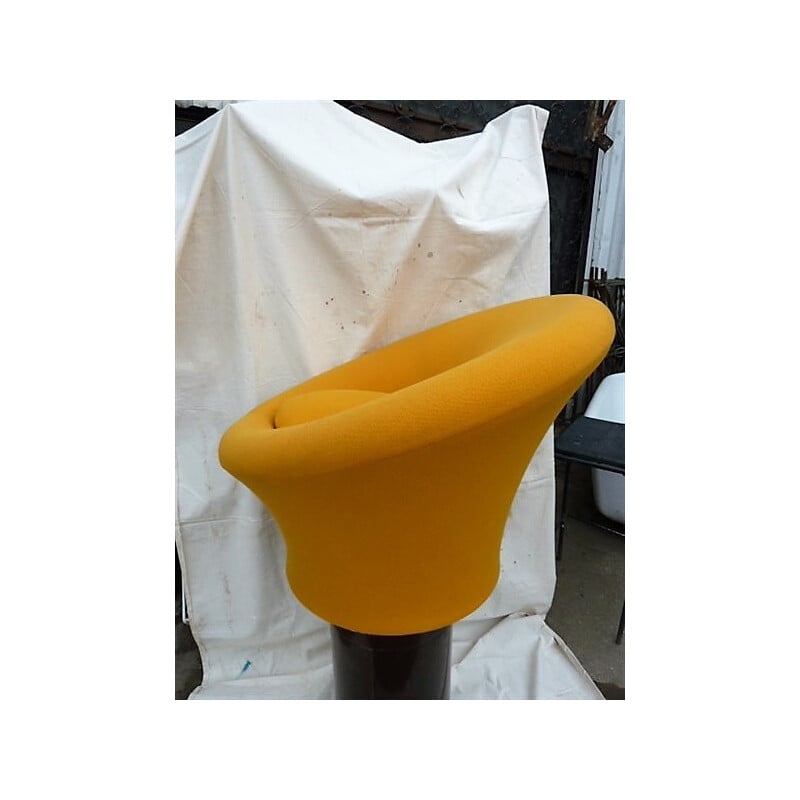 Artifort "Mushroom" armchair in yellow, Pierre PAULIN - 1970s