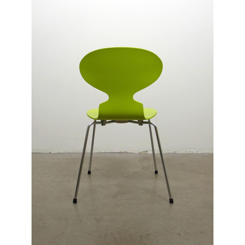 Chaise verte "Ant Chair 3101" Fritz Hansen, Arne JACOBSEN - 1990