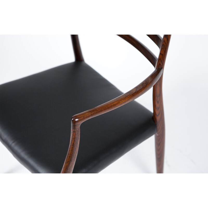 Pair of "Model 62" rosewood chairs, Niels MOLLER - 1960s