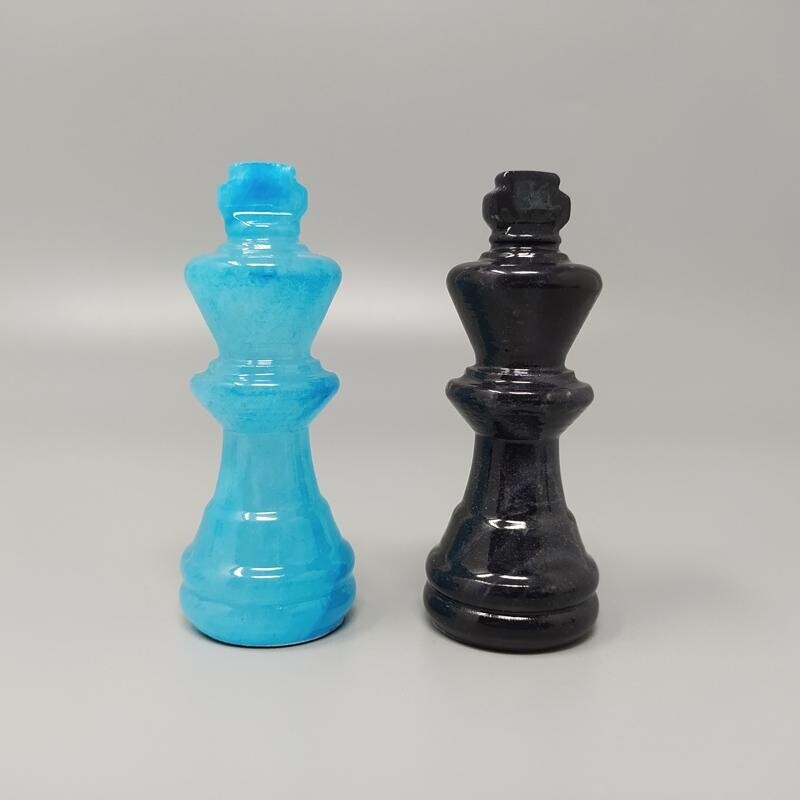 Set di scacchi vintage in alabastro blu e nero fatto a mano da Volterra, Italia 1970