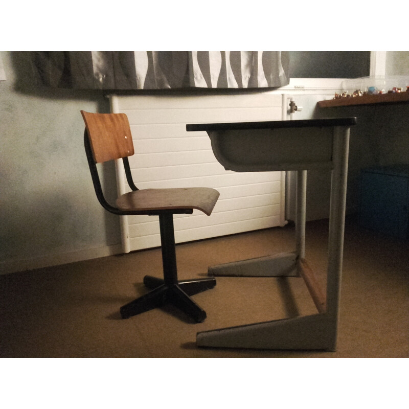 Bureau d'enfant vintage avec chaise en bois, 1960