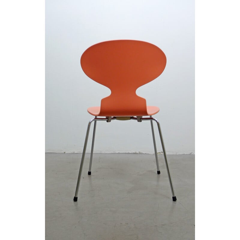 Fritz Hansen "Ant Chair 3101" peach colour, Arne JACOBSEN - 1990s