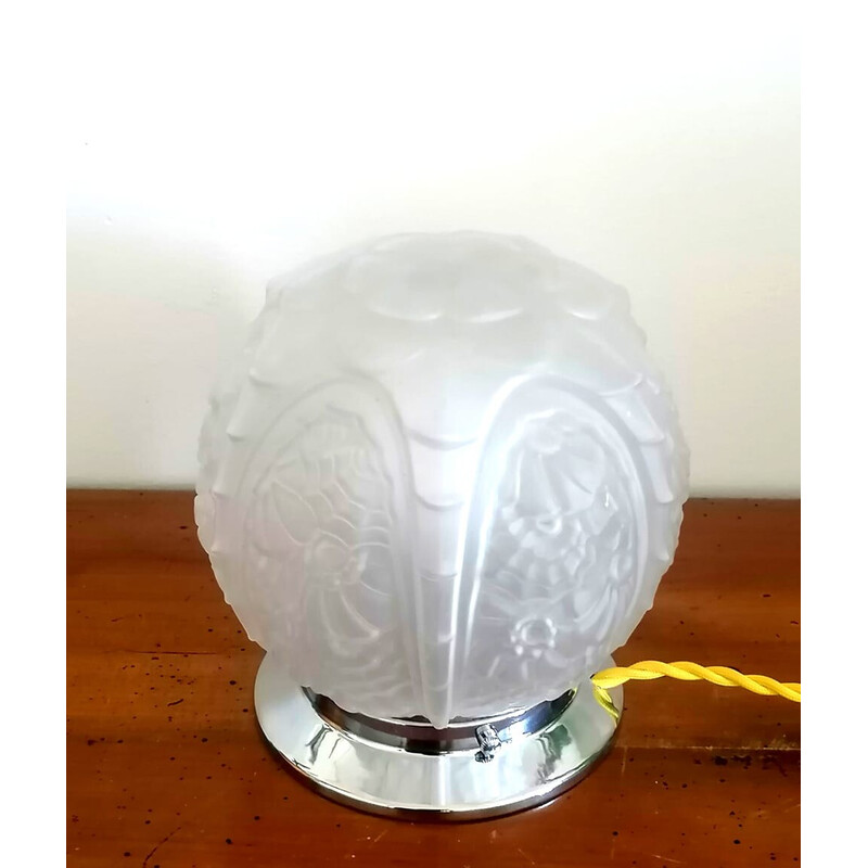 Vintage Art Deco globe lamp in molded glass, 1940