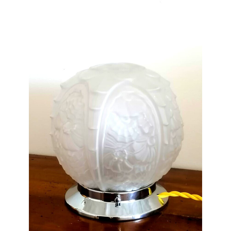 Vintage Art Deco globe lamp in molded glass, 1940