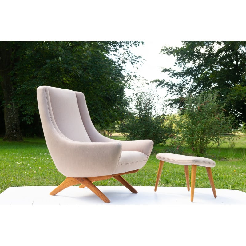 Deense fauteuil en voetenbank van het midden-eeuwse model Ml 141, Illum Wikkelsø, jaren 1960