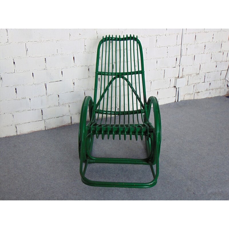 Chaise à bascule vintage en bambou vert aux formes distinctives