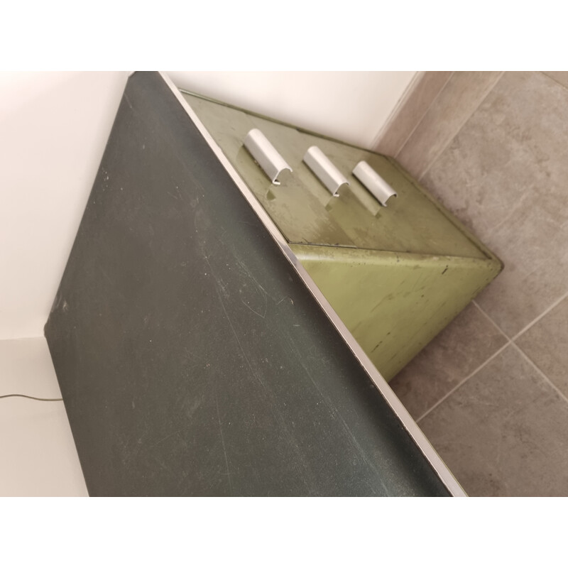 Mesa industrial Straford vintage em metal verde azeitona e skai