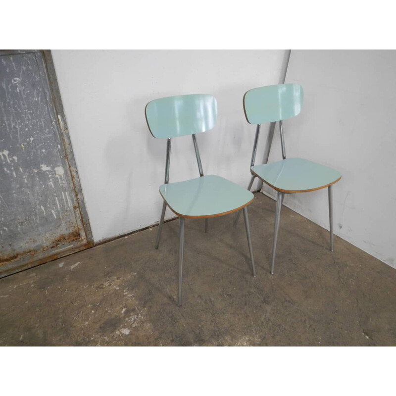 Ein Paar Vintage-Stühle aus gepresstem Holz