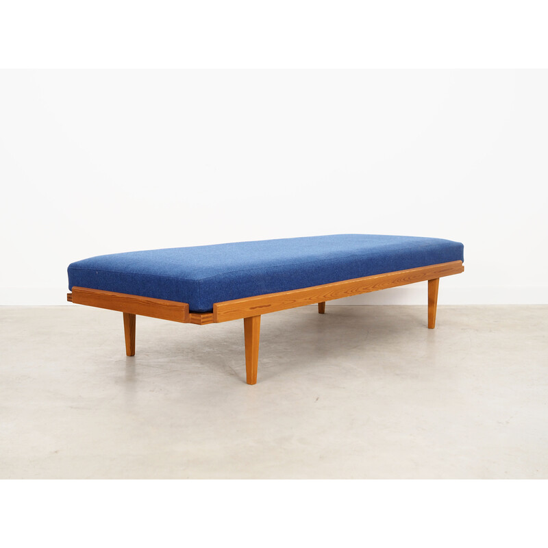 Vintage Danish pine daybed by Horsens Møbelfabrik, 1970s