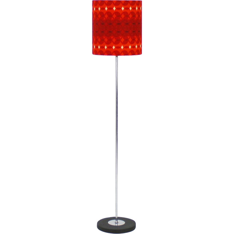 Lampadaire en métal chromé et abat-jour rouge - 1970