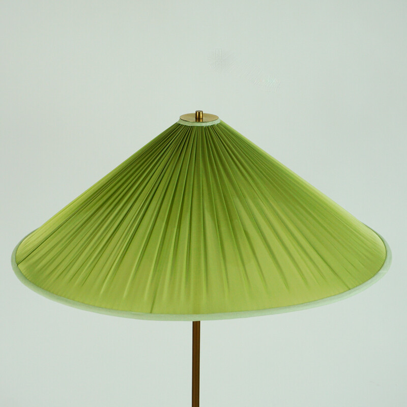Vintage österreichische Stehleuchte aus Messing mit grünem Schirm