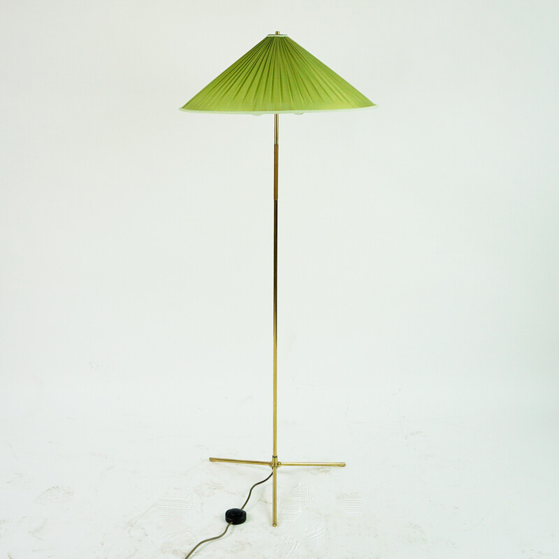 Vintage österreichische Stehleuchte aus Messing mit grünem Schirm