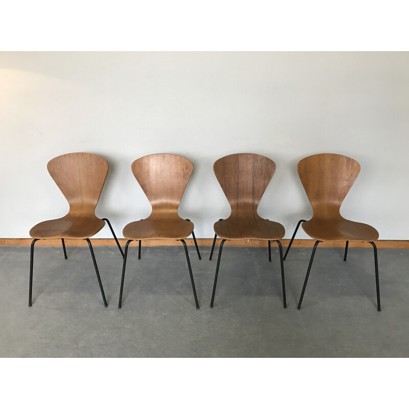 Set of 4 Scandinavian dining chairs - 1960s