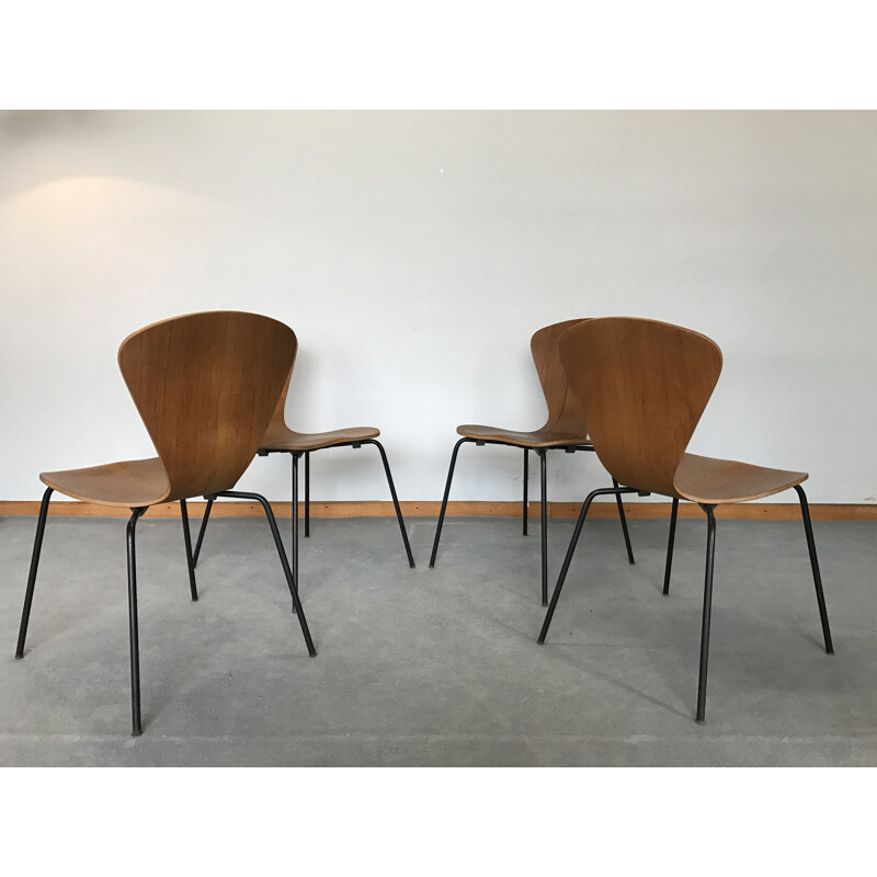 Set of 4 Scandinavian dining chairs - 1960s