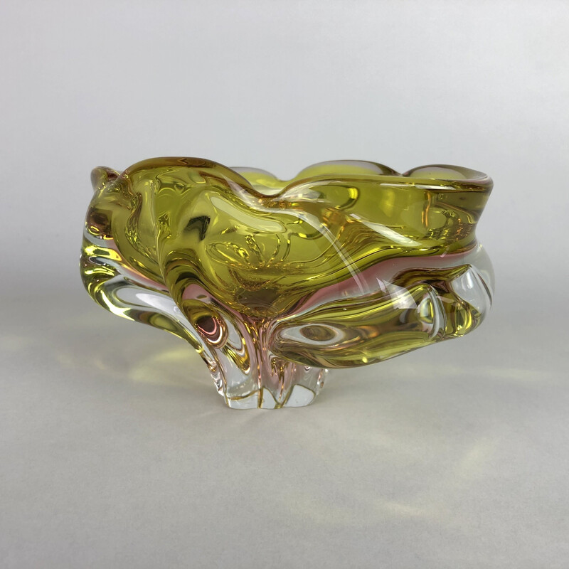 Cenicero de cristal de arte bohemio de Josef Hospodka, Checoslovaquia 1960
