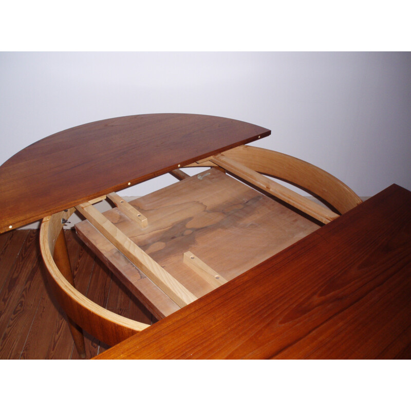 Extendible dining table in teak - 1960s