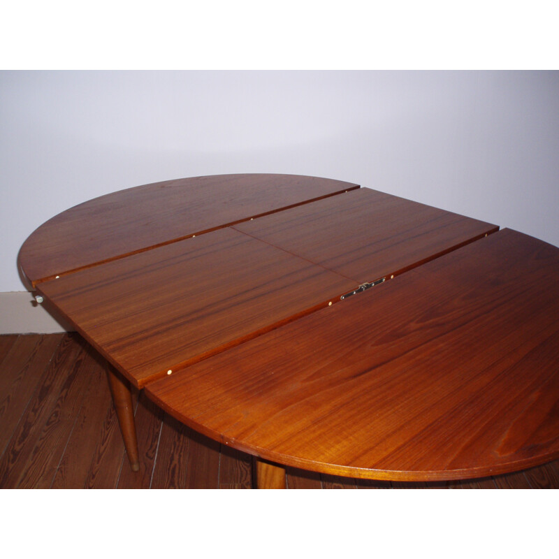 Extendible dining table in teak - 1960s