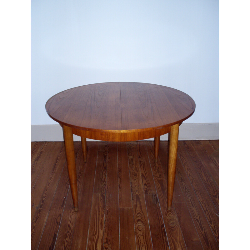 Extendible dining table in teak - 1960s