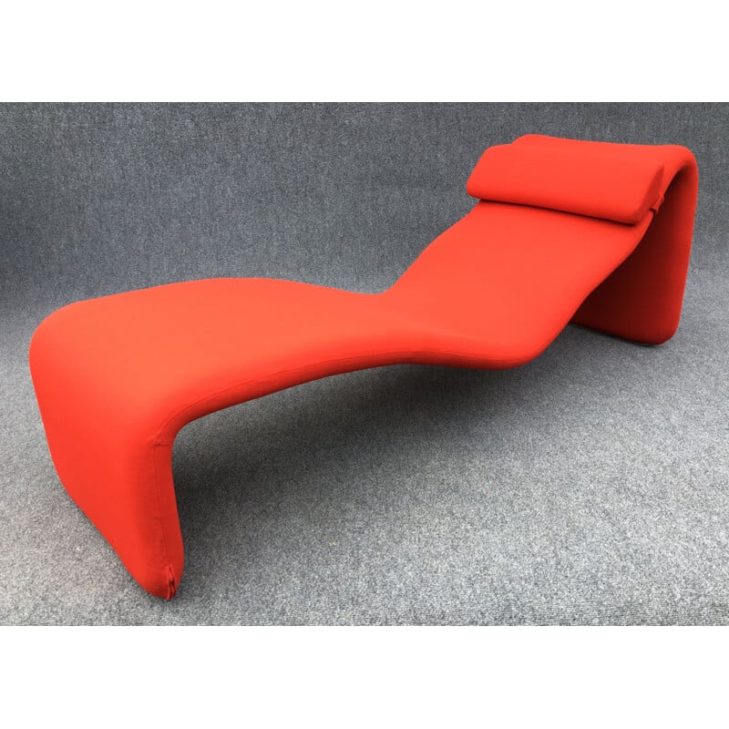 Airborne red "Djinn" lounger, Olivier MOURGUE - 1960s