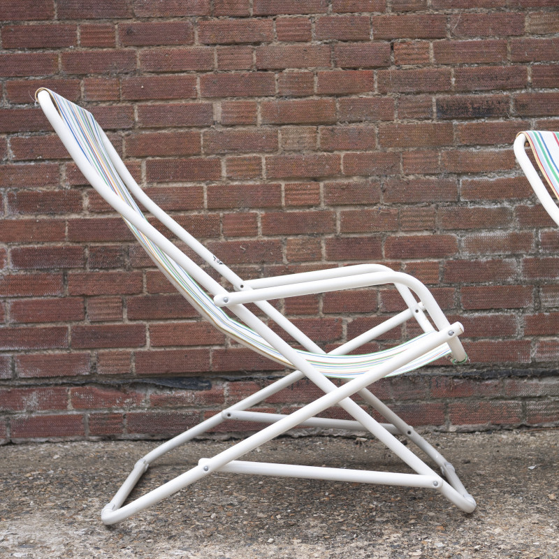 Italienische Vintage-Liegestuhl aus röhrenförmigem Metall und gestreiftem Stoff von Grand Soleil, 1980-1989