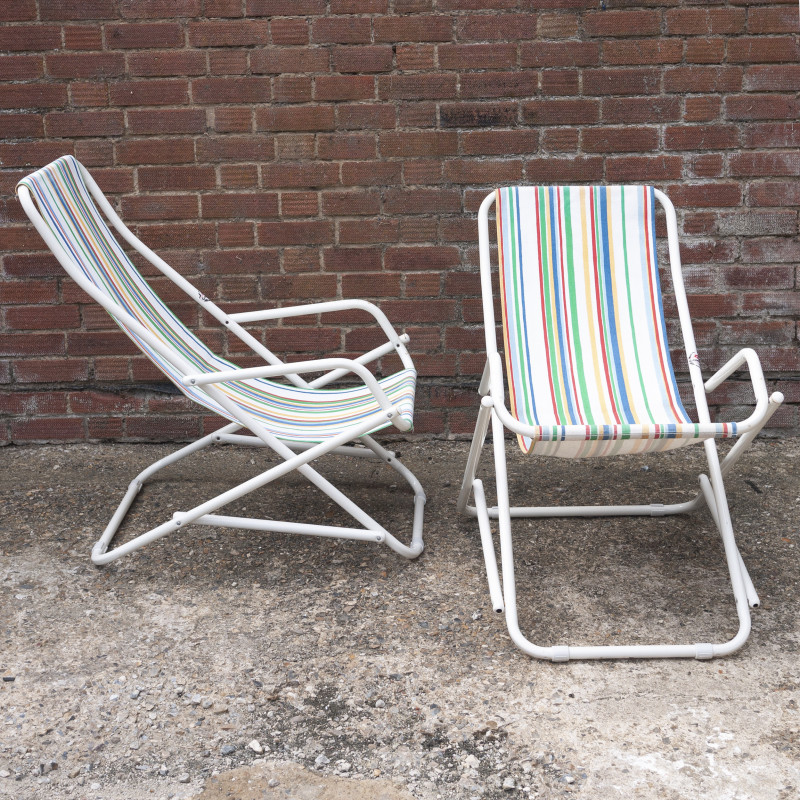 Vertellen krom Haat Vintage Italiaanse ligstoel in buisvormig metaal en gestreepte stof van  Grand Soleil, 1980-1989