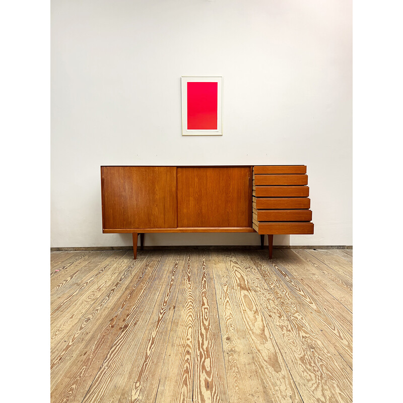 Scandinavian mid century teak sideboard by Henry Rosengren Hansen for Møbelindustri, Danemark 1950