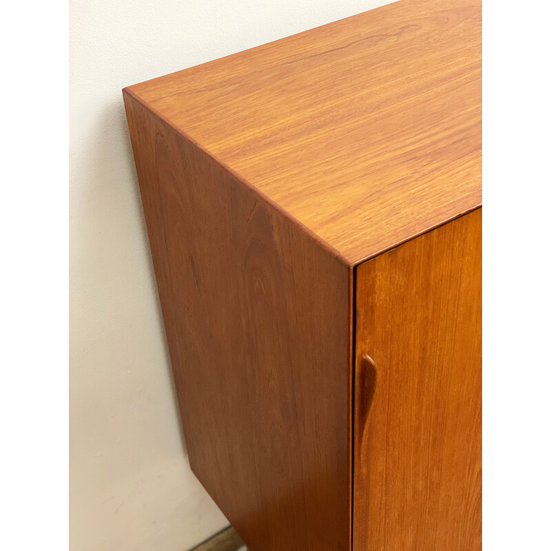 Scandinavian mid century teak sideboard by Henry Rosengren Hansen for Møbelindustri, Danemark 1950