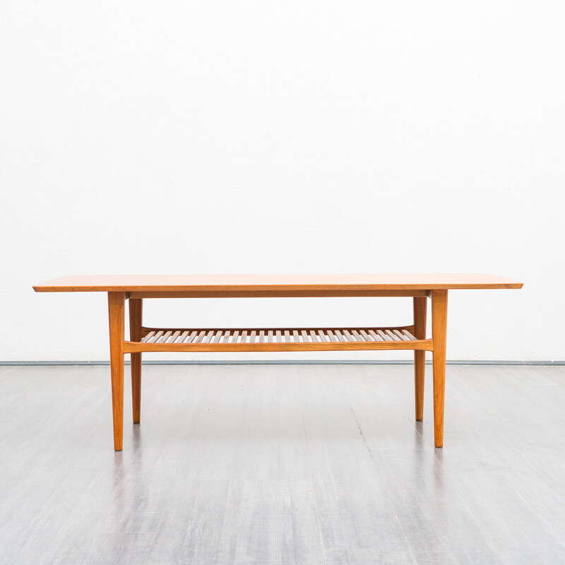 Scandinavische vintage teakhouten salontafel met krantenrek, 1960