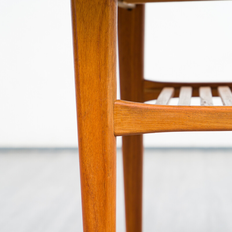 Scandinavische vintage teakhouten salontafel met krantenrek, 1960