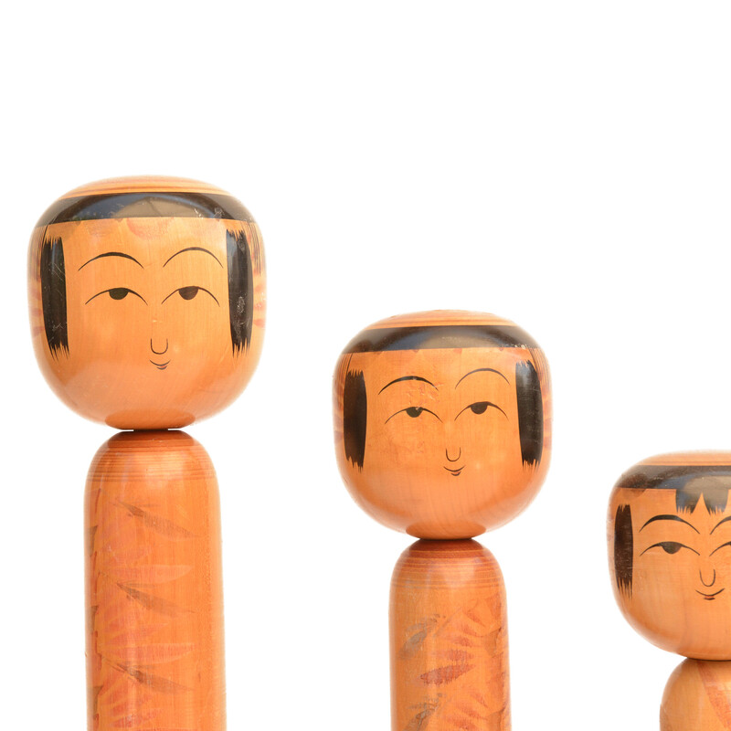 Conjunto de 4 bonecas Kokeshi de madeira vintage, Japão 1960