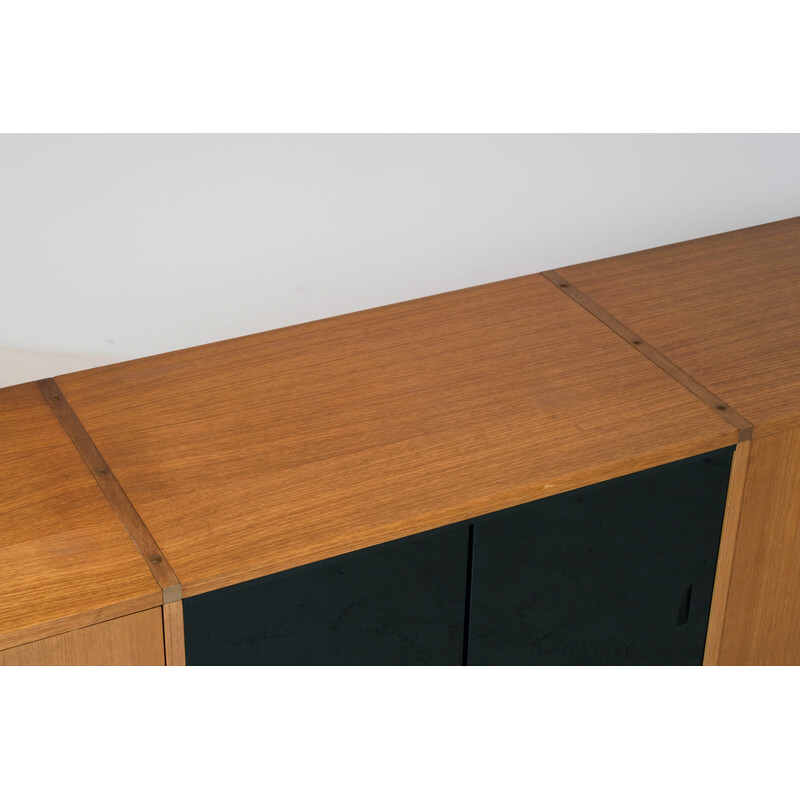 Credenza vintage in teak con 2 ante scorrevoli in vetro di Arp, 1960