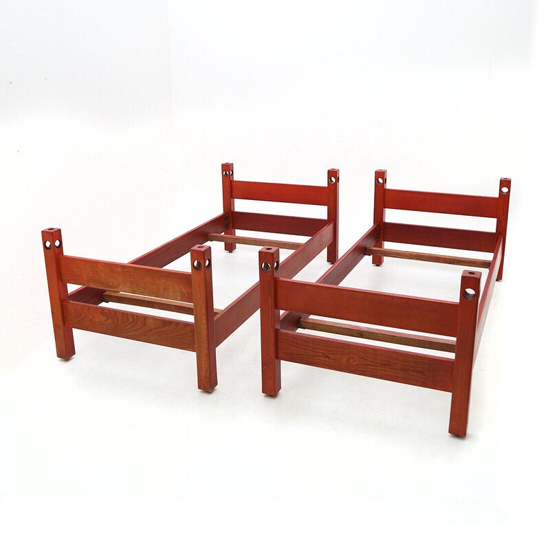 Vintage "Agata" bed in red wood by Vittorio Introini for Saporiti, 1960s