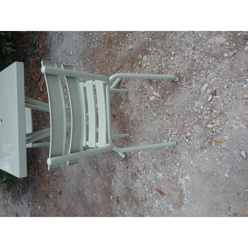 Vintage bistro garden furniture in green iron