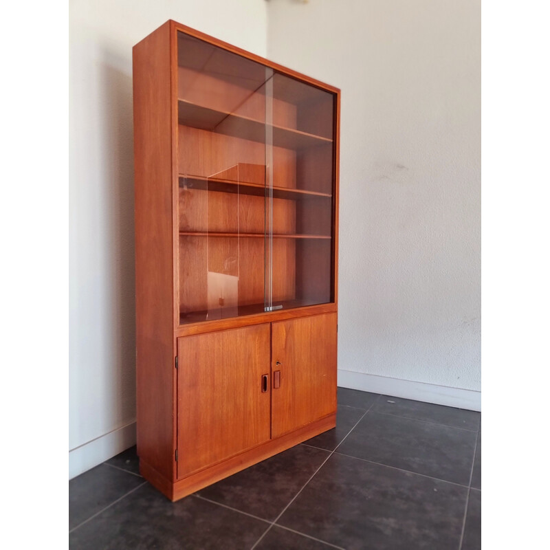 Vintage teak wood Danish display cabinet by Børge Mogensen for Søborg Møbler