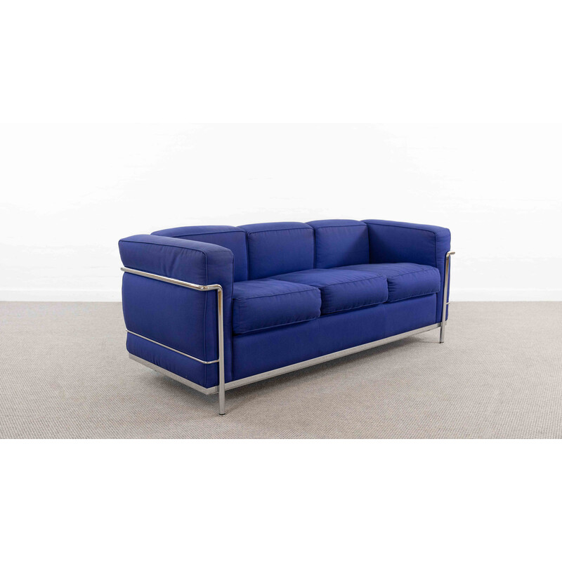 Vintage 3-zitsbank Lc2 in blauwe stoffen van Charlotte Perriand en Le Corbusier voor Cassina, Italië