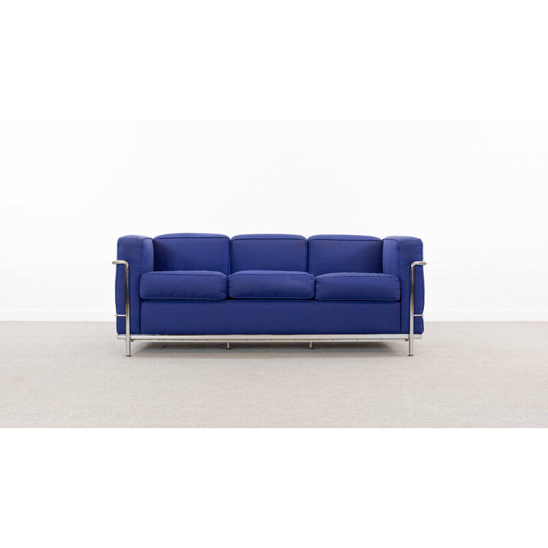 Canapé vintage 3 places Lc2 en tissus bleus par Charlotte Perriand et Le Corbusier pour Cassina, Italie