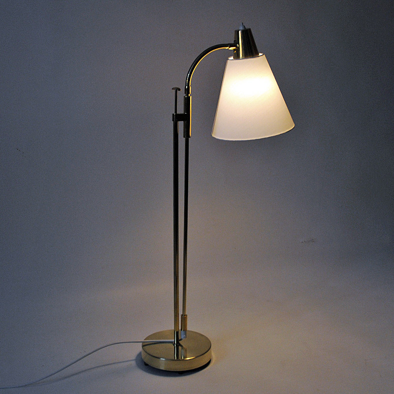 Lampada da terra vintage regolabile in ottone mod 7030 di Falkenberg Belysning, Svezia 1950
