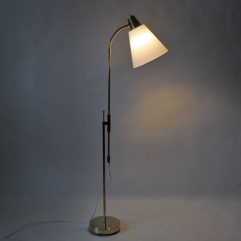 Vintage verstelbare messing vloerlamp mod 7030 van Falkenberg Belysning, Zweden 1950