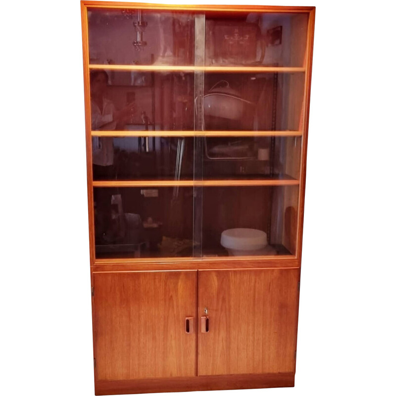 Vintage teak wood Danish display cabinet by Børge Mogensen for Søborg Møbler