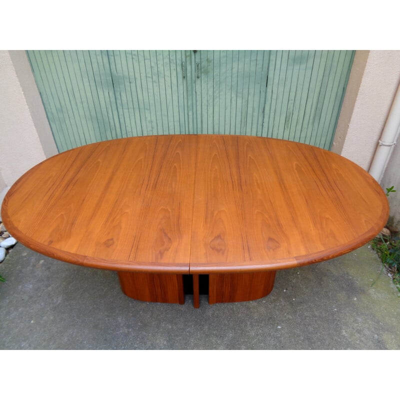 Skovby scandinavian oval dining table in teak - 1980s