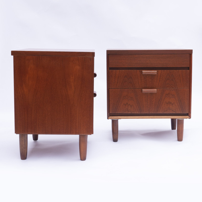 Coppia di comodini vintage in teak di Austin Suite, anni '60