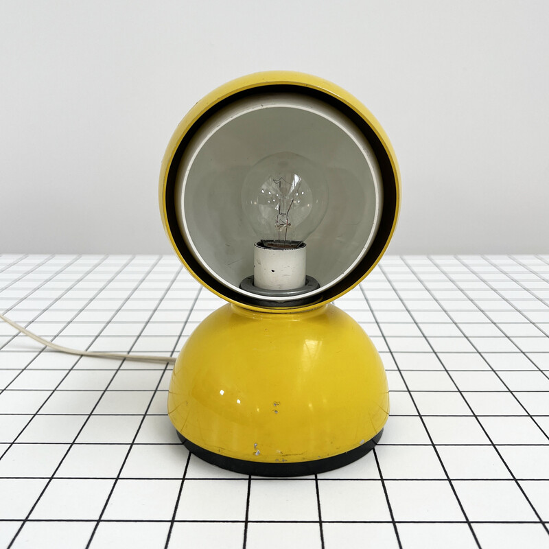 Lámpara de sobremesa vintage Eclisse amarilla de Vico Magistretti para Artemide, años 60