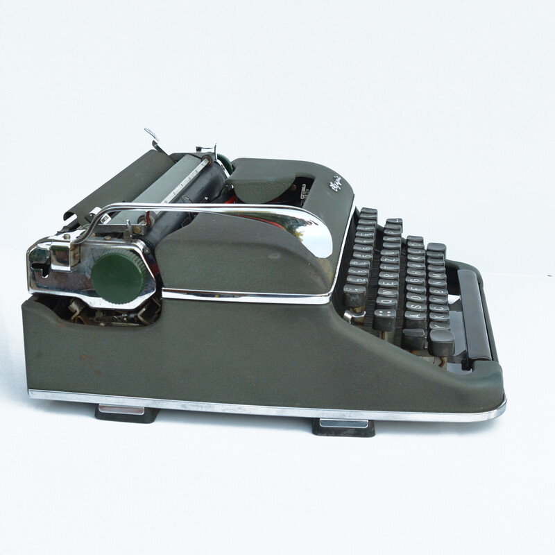 Máquina de escribir de maleta vintage de Olympia Wilhelmshaven, Alemania 1953