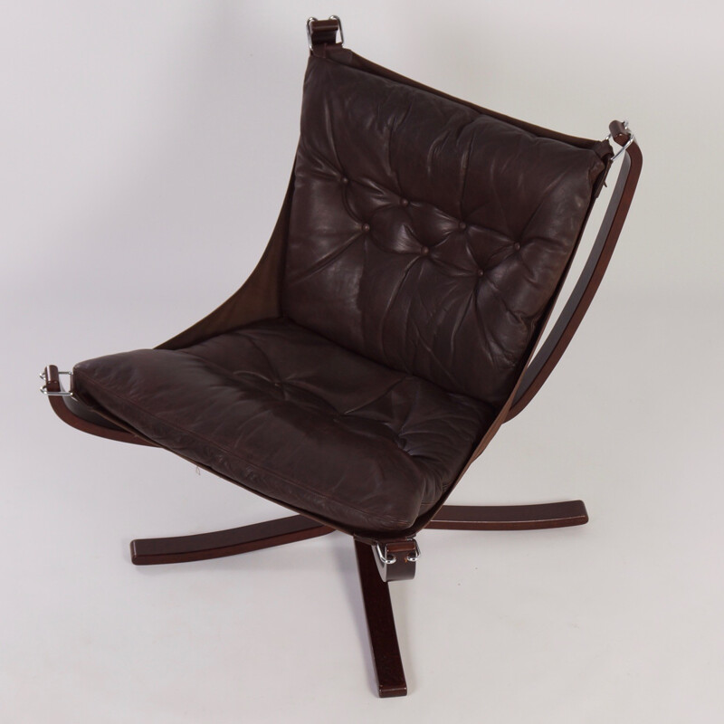 Chauffeuse "Falcon Chair" Vatne Mobler en cuir marron, Sigurd RESSELL - 1970