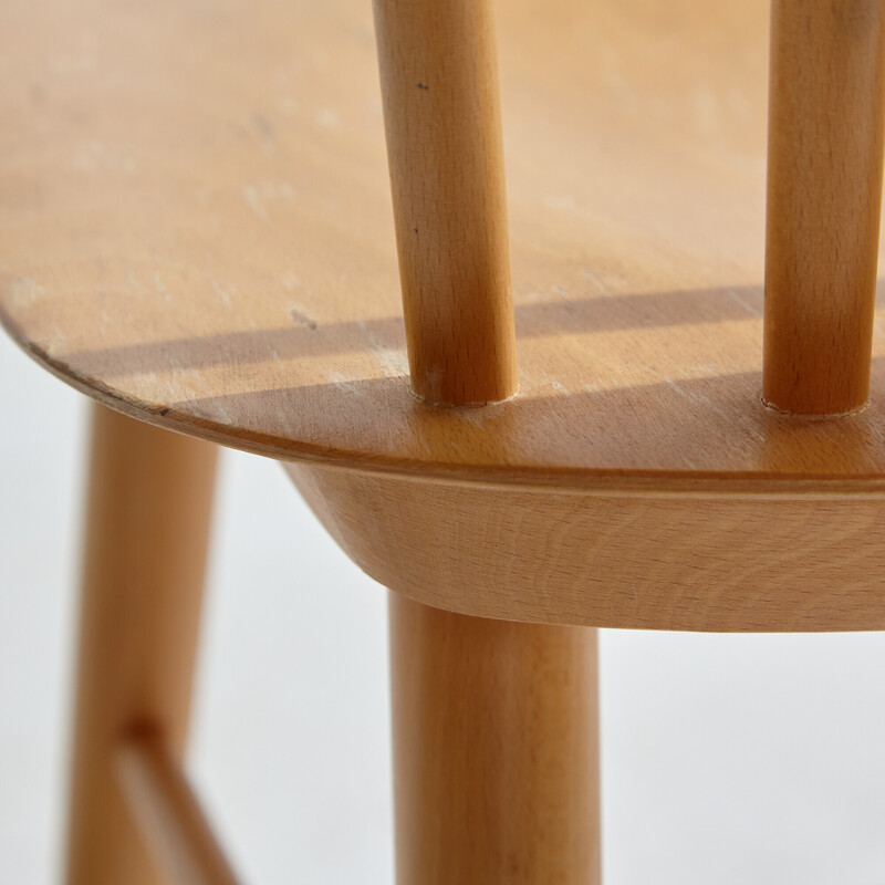 Silla vintage de madera de haya con respaldo, años 70