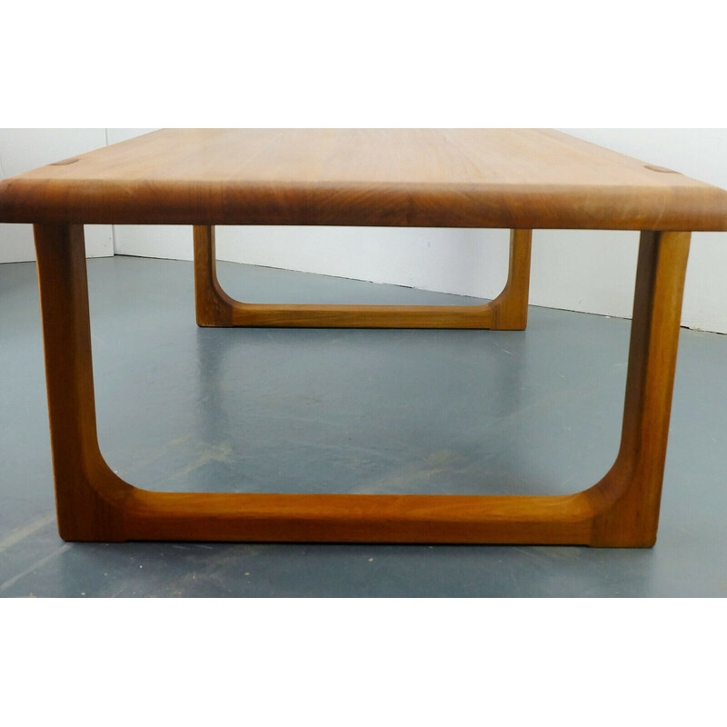 Table basse vintage en teck massif par Niels Bach, Danemark