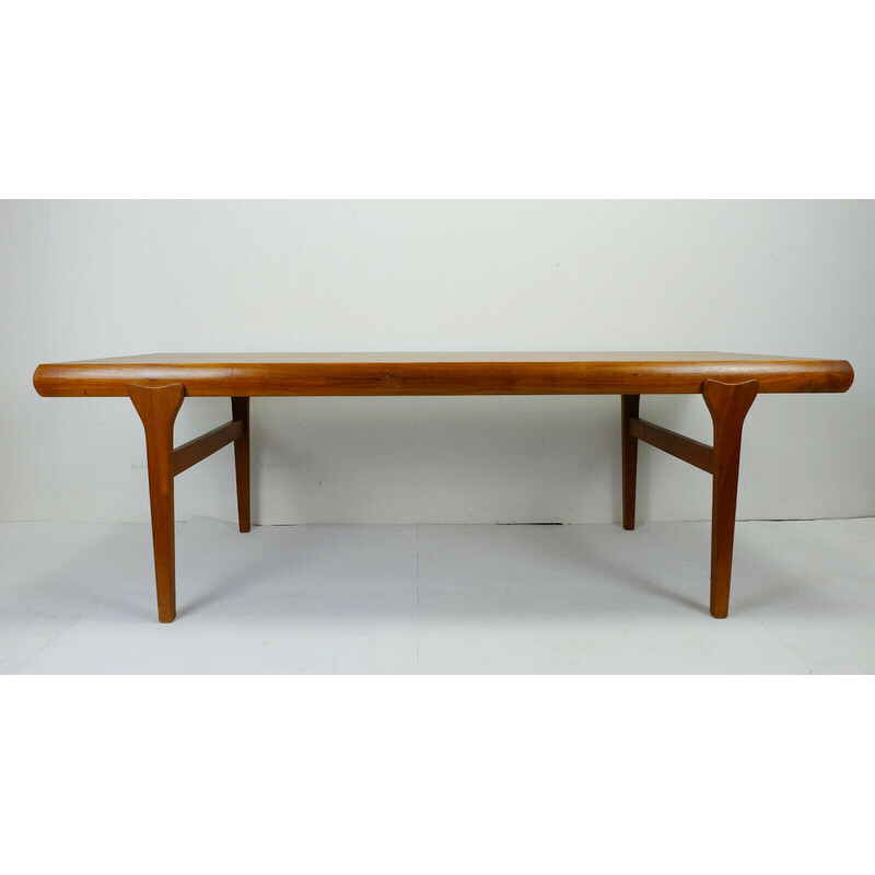 Mid-century coffee table in solid teak by Johannes Andersen for Silkeborg, Denmark