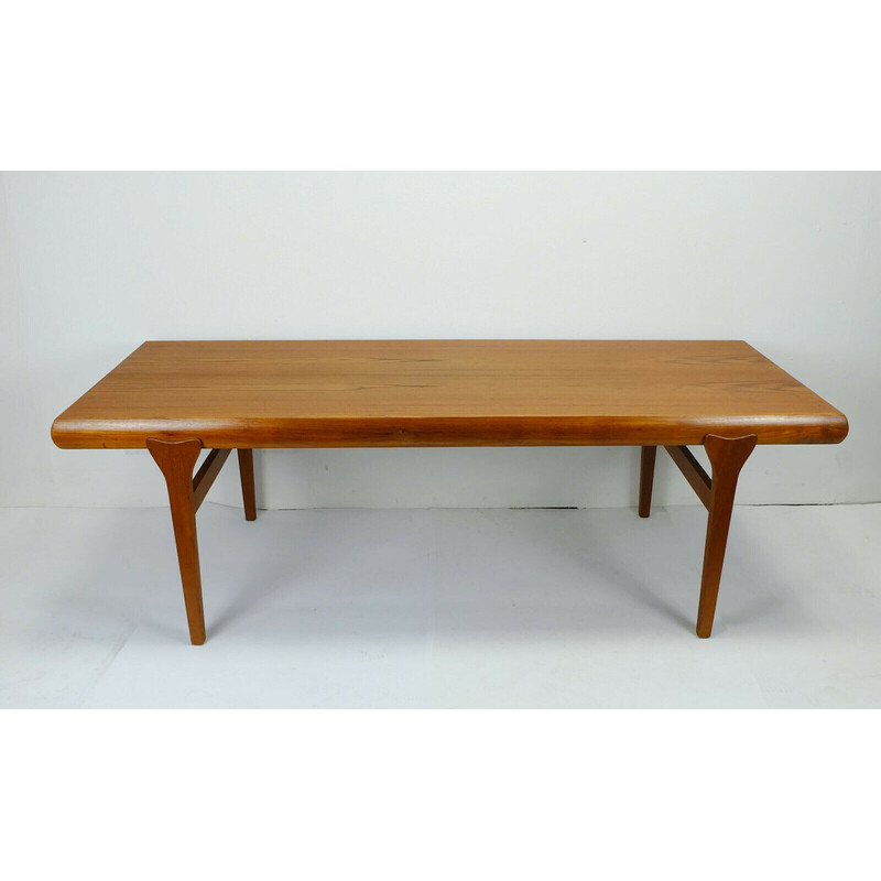 Mid-century coffee table in solid teak by Johannes Andersen for Silkeborg, Denmark