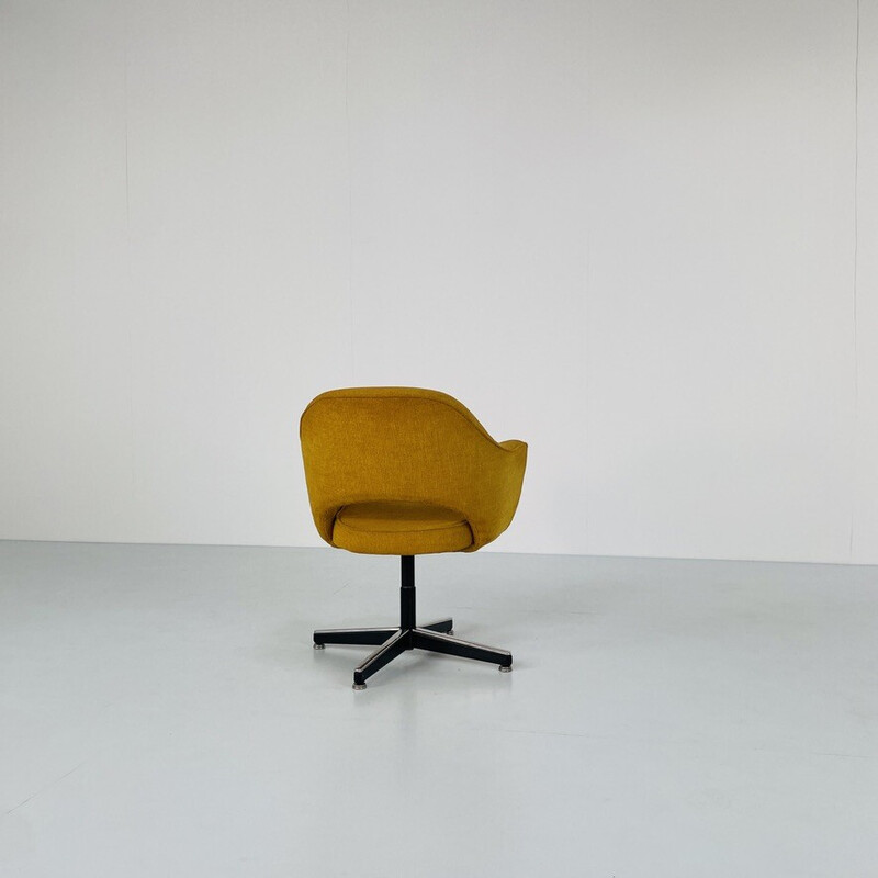 Vintage "Conference" armchair by Eero Saarinen for Knoll, Italy 1960